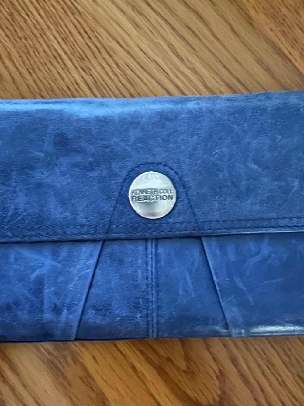 Kenneth Cole Reaction Tri-Fold Leather Wallet